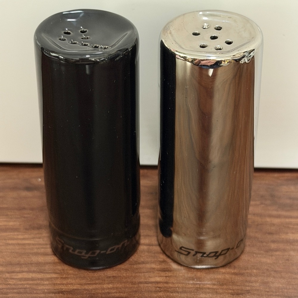Snap-on Tools Socket Salt and Pepper Shaker Set Black and Chrome Collectible New